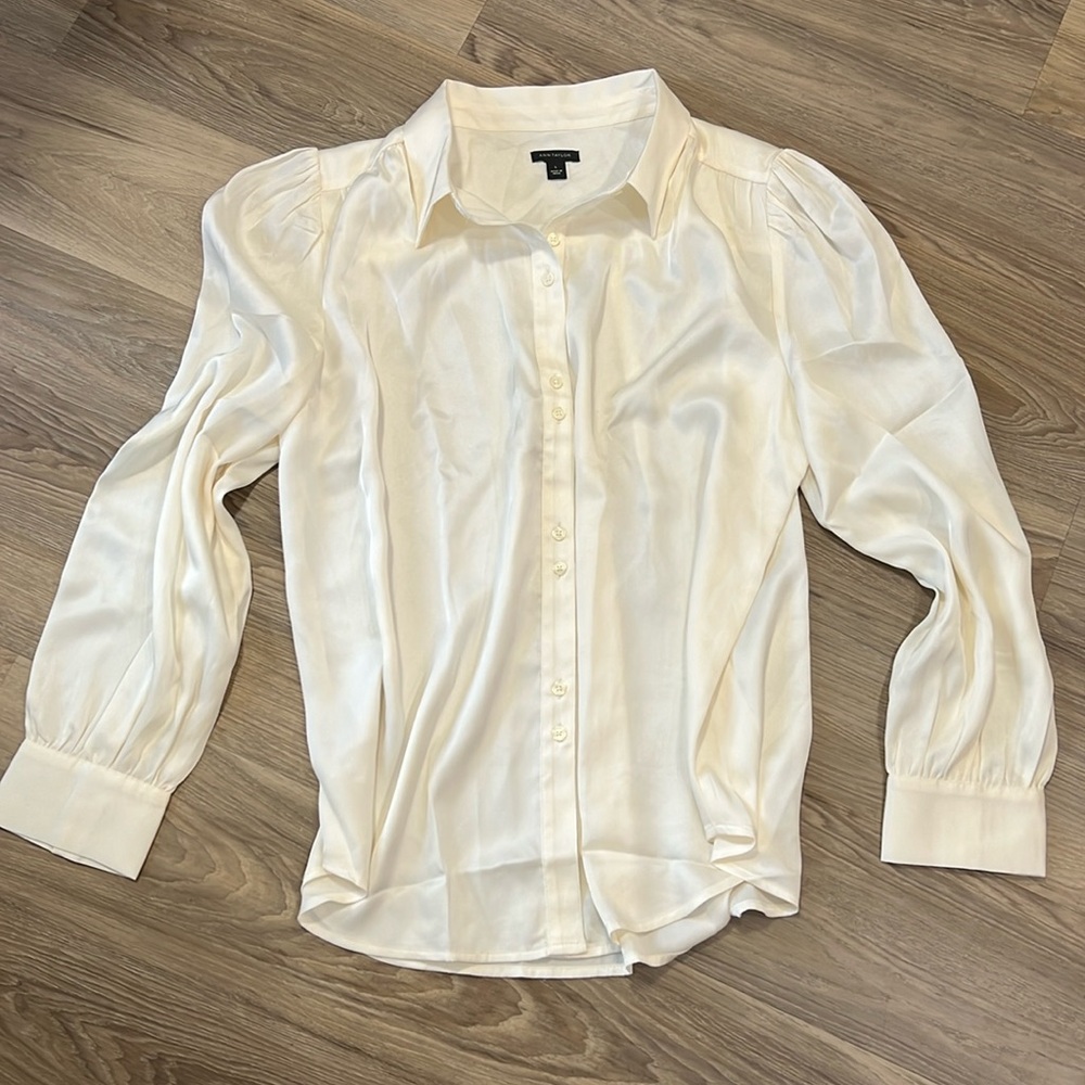Ann Taylor Top NWOT